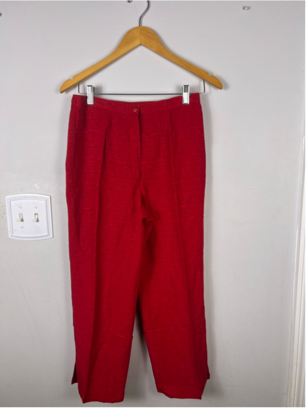 SAG Harbor 100% Silk Red Textured Pull On Crop Pants Womens Size 8 Minimalist